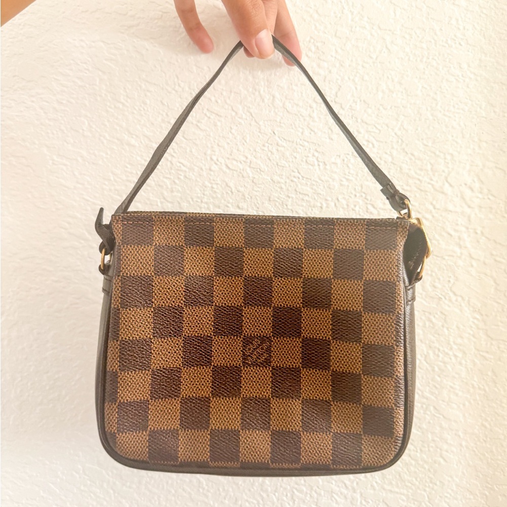 Louis Vuitton Damier Pochette